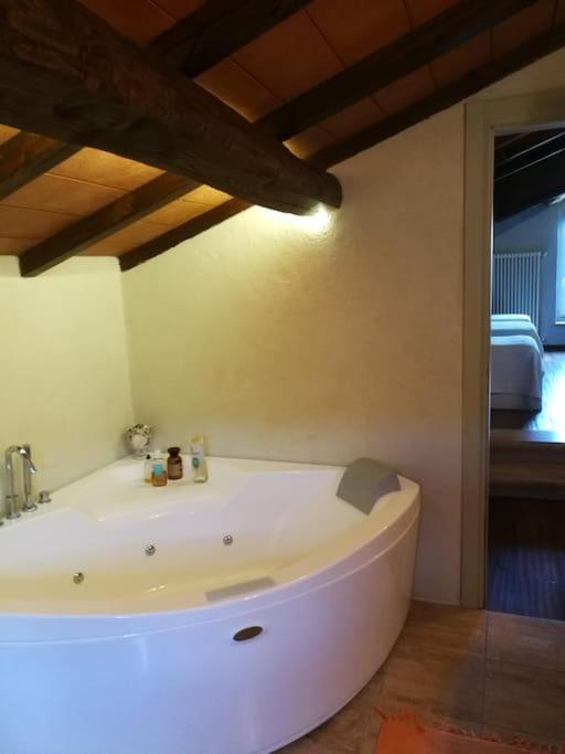 Casa Nel Verde Ca Dla Cola Mombasiglio Extérieur photo