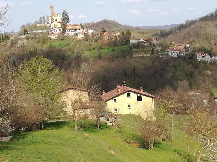 Casa Nel Verde Ca Dla Cola Mombasiglio Extérieur photo